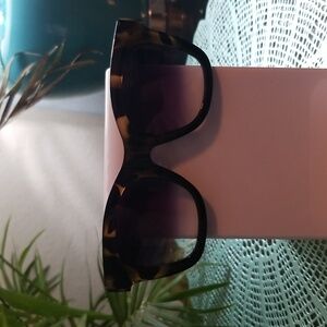 EUC Quay Australian After Hours Tortoise Shell sunglasses